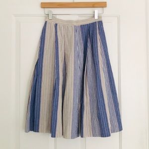 Adorable vintage high waist pleated skirt!